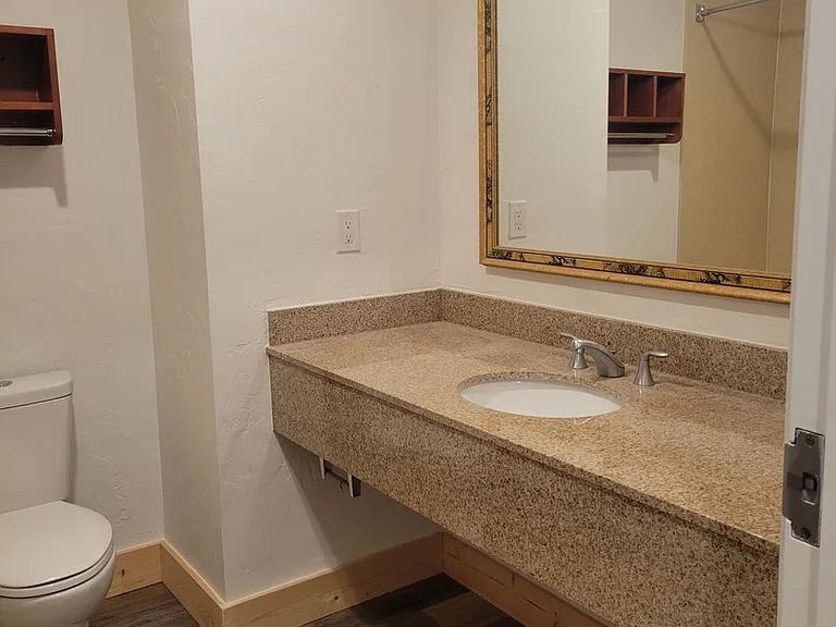 Ski Town Apartments — Photo 28