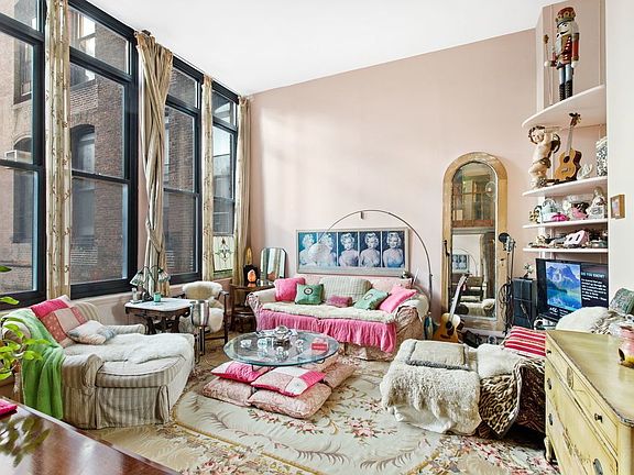 3rd image of 250 Mercer St APT D204