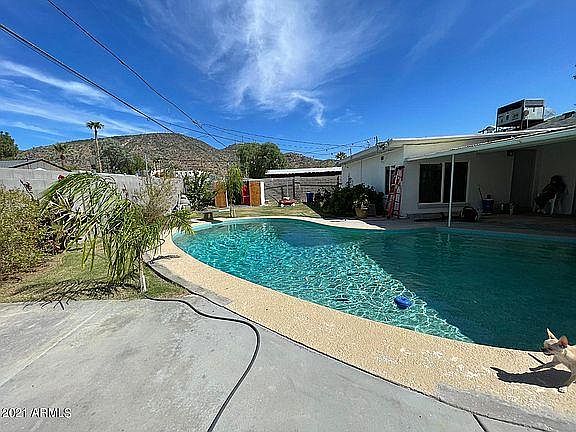 1st image of 3641 W Altadena Ave