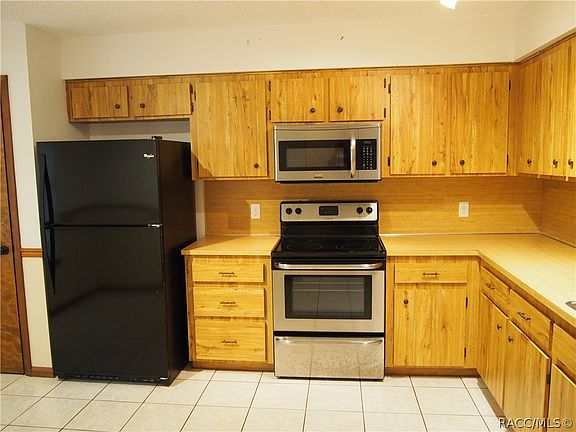 2nd image of 210 Talmage Ave