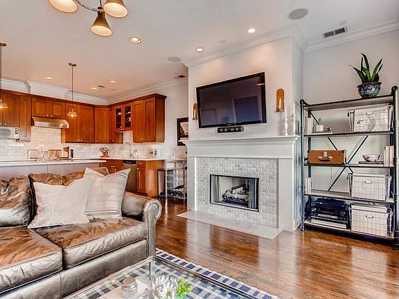 4th image of 411 W North Ave APT 5W