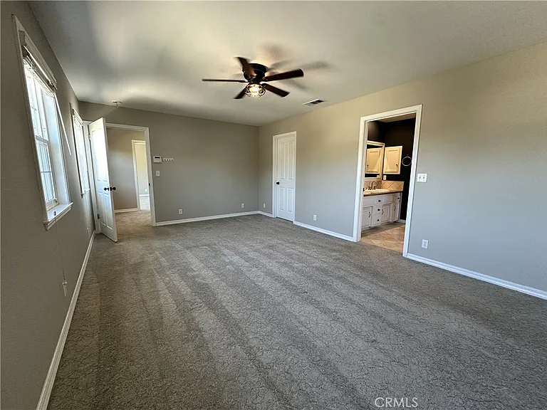 604 Village Ct — Photo 34