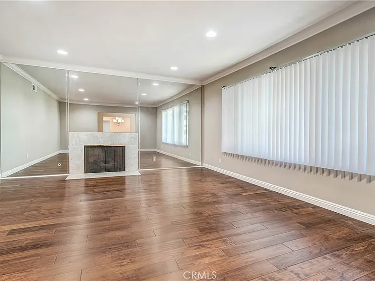 5437 Castle Knoll Rd — Photo 3