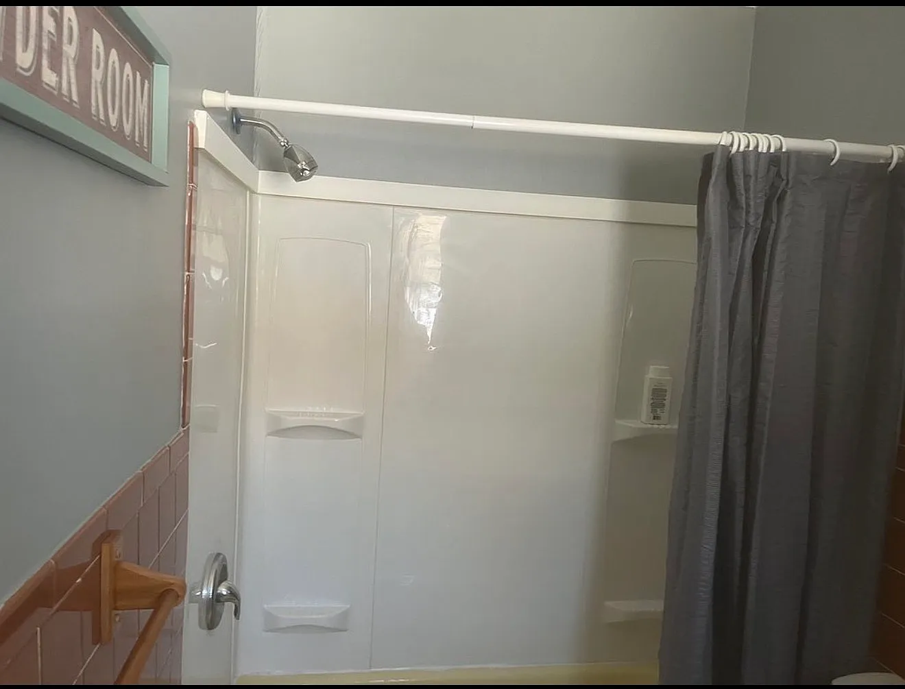 3 bed, 1221 sqft, $1,800 — Photo 1