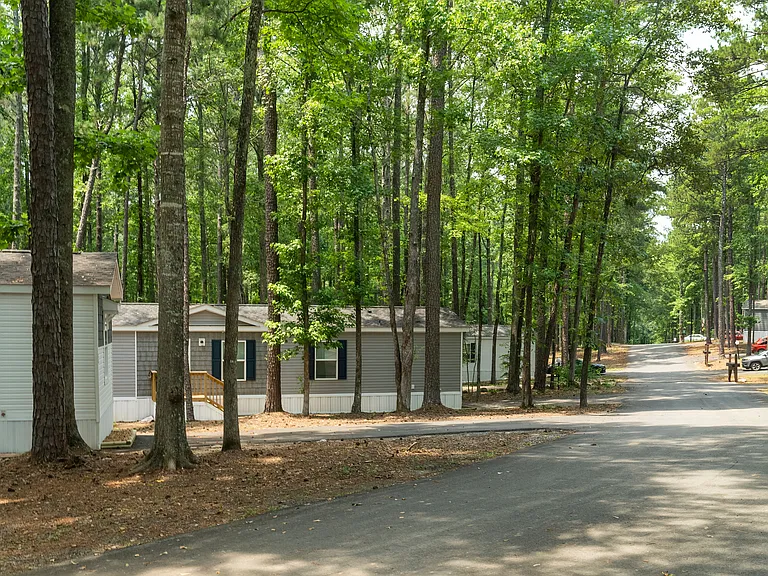 25 Fernwood Dr — Photo 22