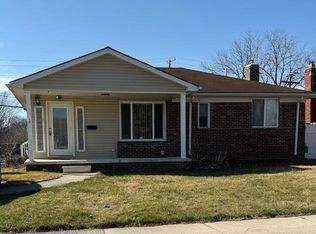 2198 Grange Rd, Trenton, MI 48183