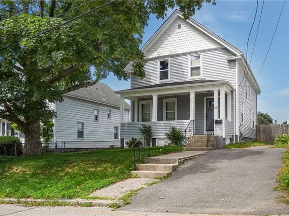 81 9th St, East Providence, RI 02914
