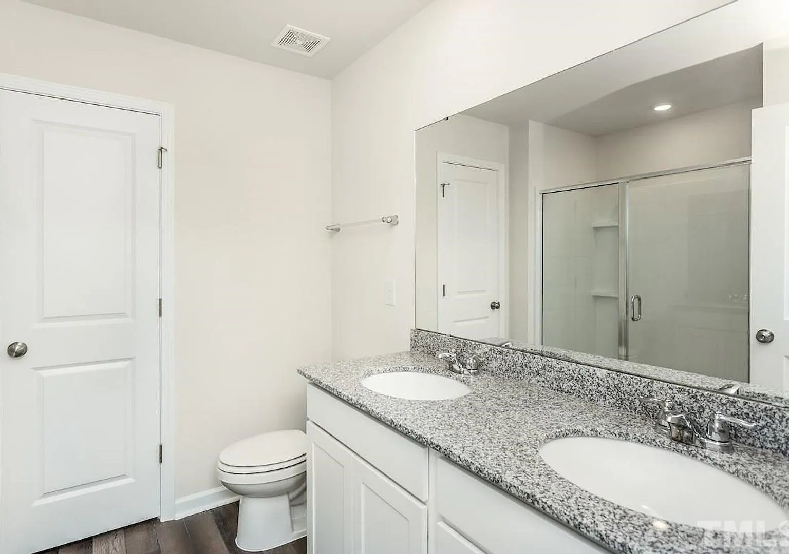 Room in 4 Bedroom Home at Sugarplum Rd — Photo 4