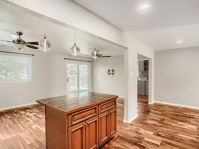 2949 S Dexter Way — Photo 8