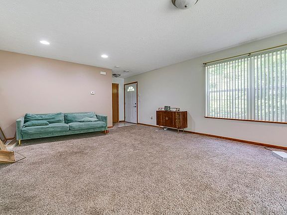 5th image of 3540 Saint Anthony Way APT 4