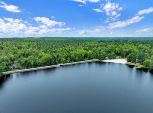 1055 Crestwoods Dr, Pocono Pines, PA