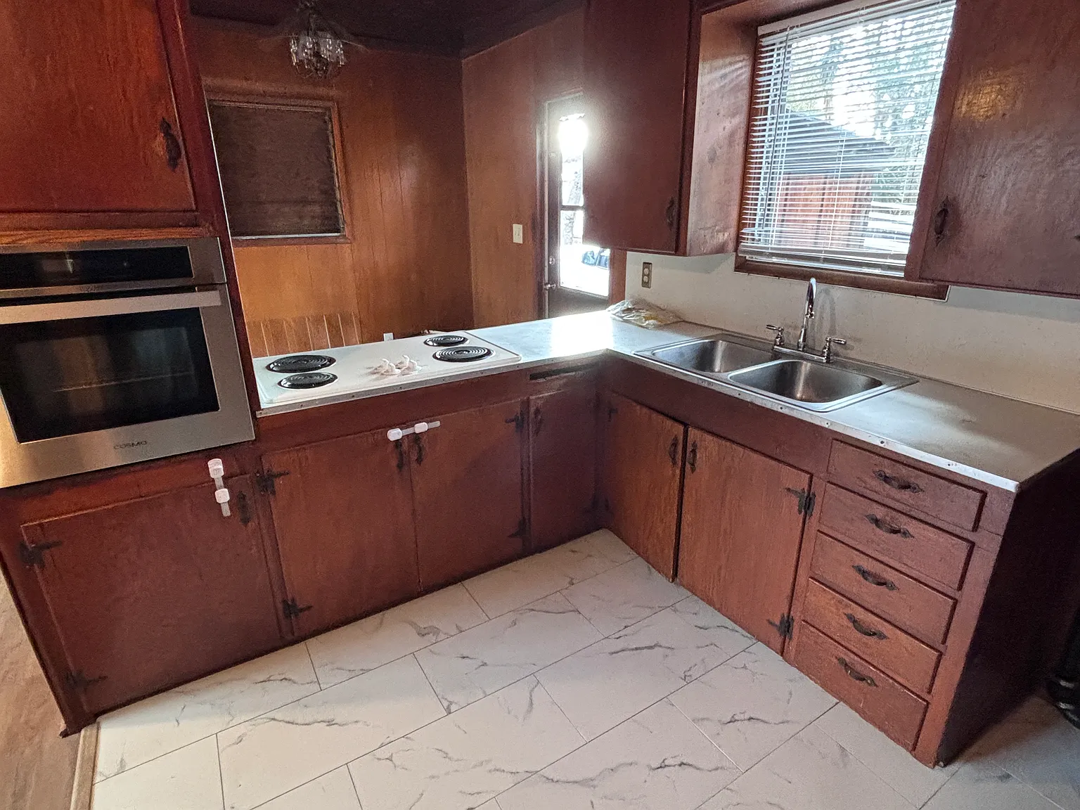 2 bed, 770 sqft, $2,550 — Photo 2
