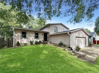 1506 Coral Cove Dr, Champaign, IL 61821