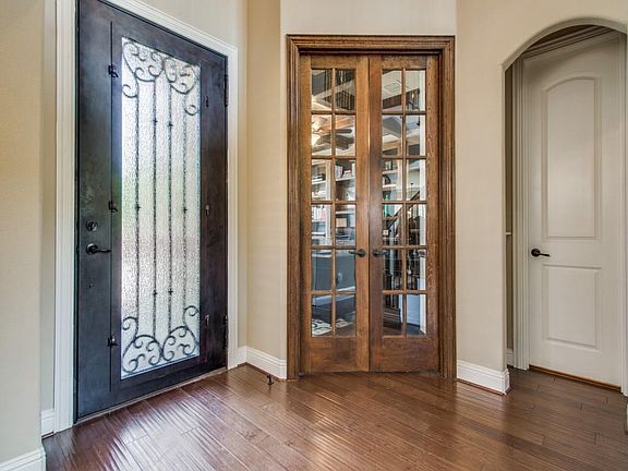 5th image of 2542 Kensington Ln