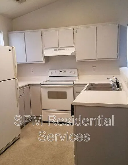 324 Saint Rosea Rd — Photo 2
