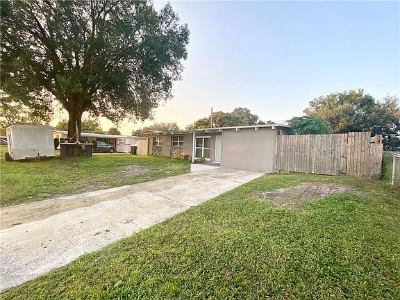 2nd image of 7508 Paradise Pl