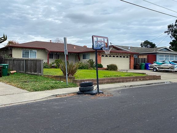 3rd image of 2714 Shamrock Dr