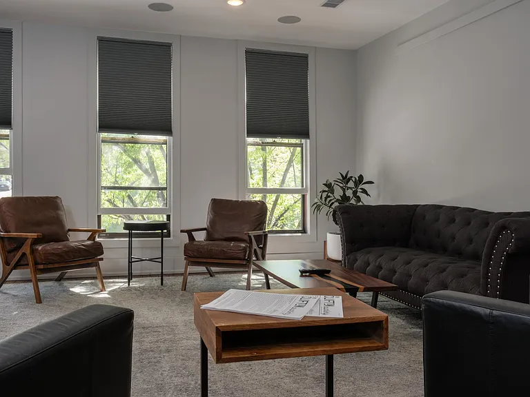 1737 Frankfort Ave #201 — Photo 20