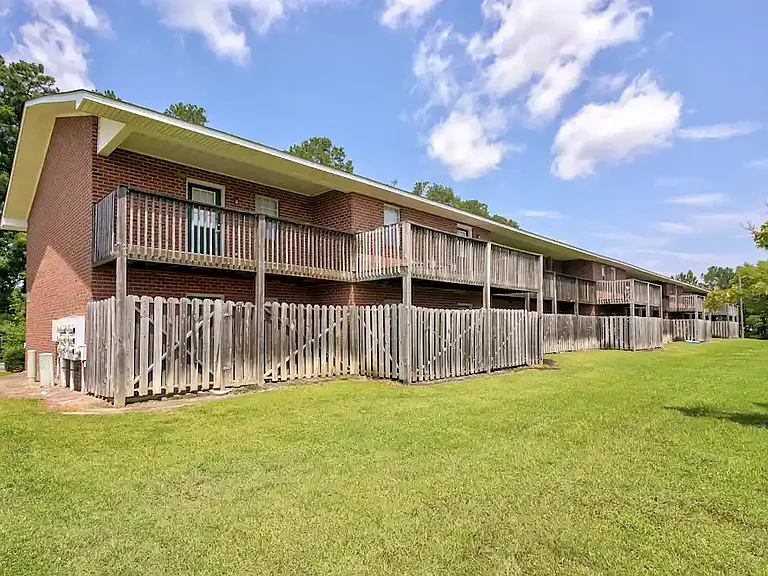 Hampton Village of Rocky Mount — Photo 23