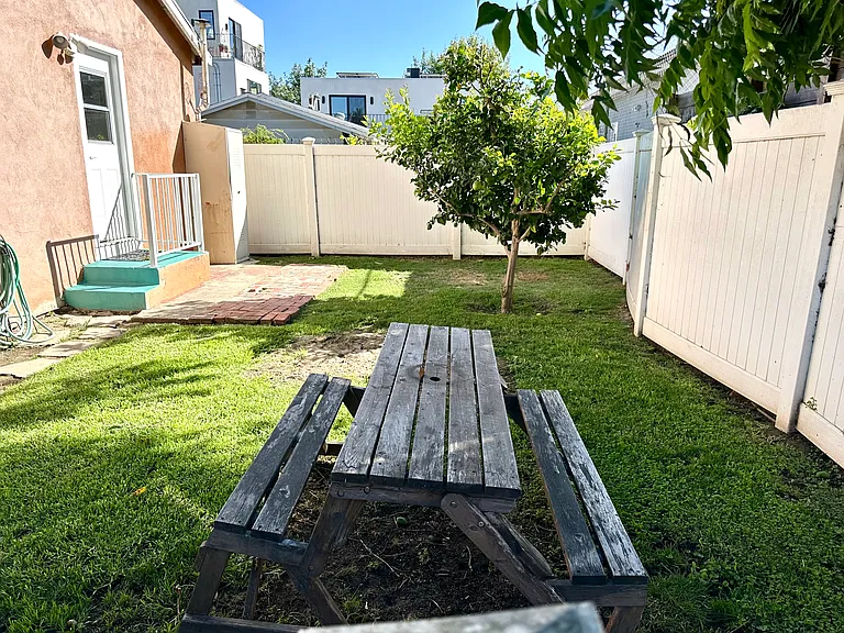 Fully private back yard