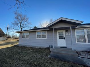 2537 SE Blair Dr, Topeka, KS 66605