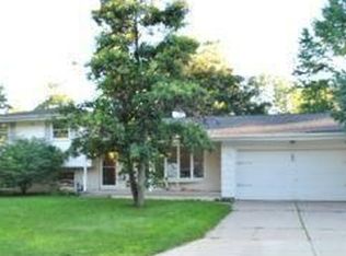 1481 View Ln, Green Bay, WI 54313