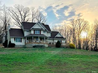 692 N Parker Ln, Bloomfield, IN 47424