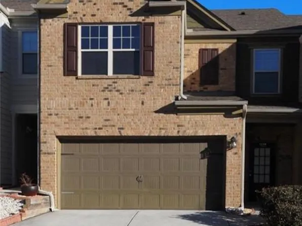 1033 Haley Woods Ln, Lawrenceville, GA 30043