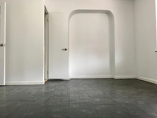 Rented by Lang Realty LLC | media 7