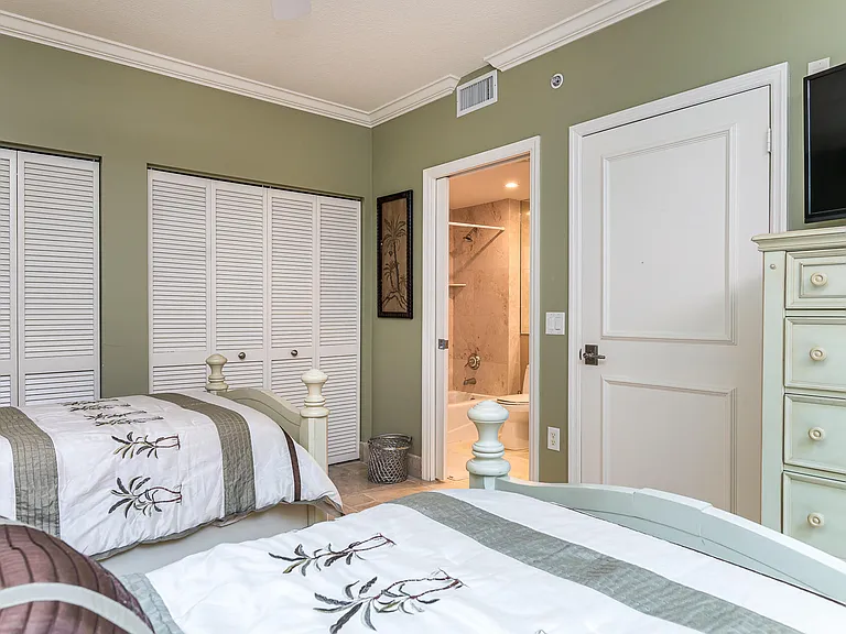 2051 SE 3rd St #101 — Photo 17