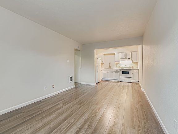 2nd image of 130 NE 17th Ave APT 16