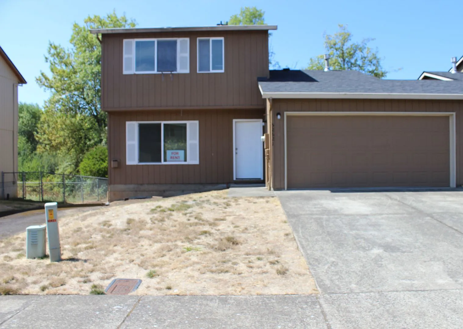 3 bedroom, 2 1/2 bath home in quiet Scappoose neighborhood near parks — Photo 1