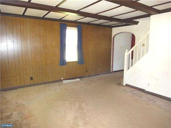 4th image of 102 Birch Ave