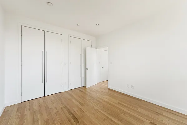 Sold by Nest Seekers International | media 13