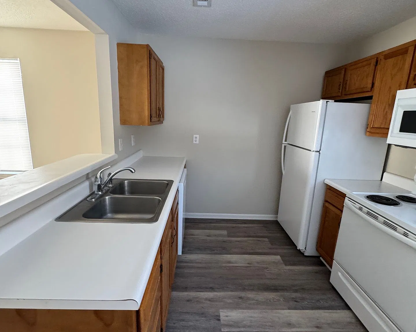 3 bed 2 bath newly remodeled duplex. — Photo 3