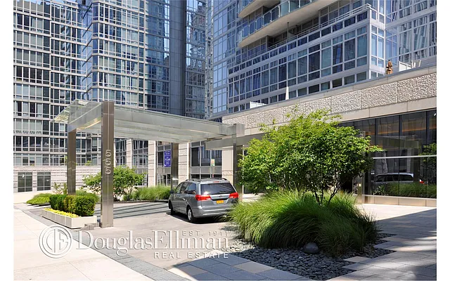 Rented by Douglas Elliman | media 19