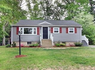 27 Oakridge Cir, Wilmington, MA 01887