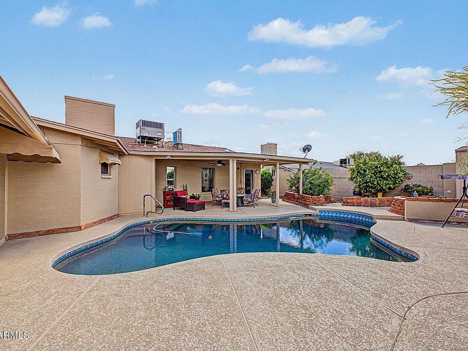 1st image of 4740 E VOLTAIRE Avenue