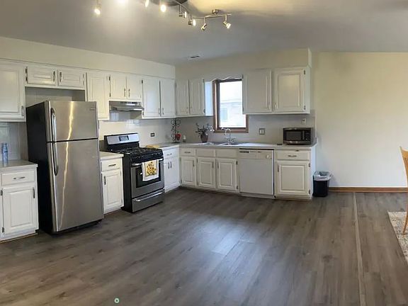 3rd image of 8821 N Greenwood Ave #2