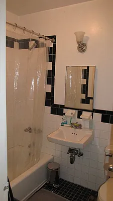 Rented by Realty on the Greene | media 20