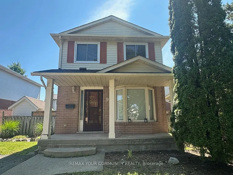 9 Buchanan Cres — Photo 1