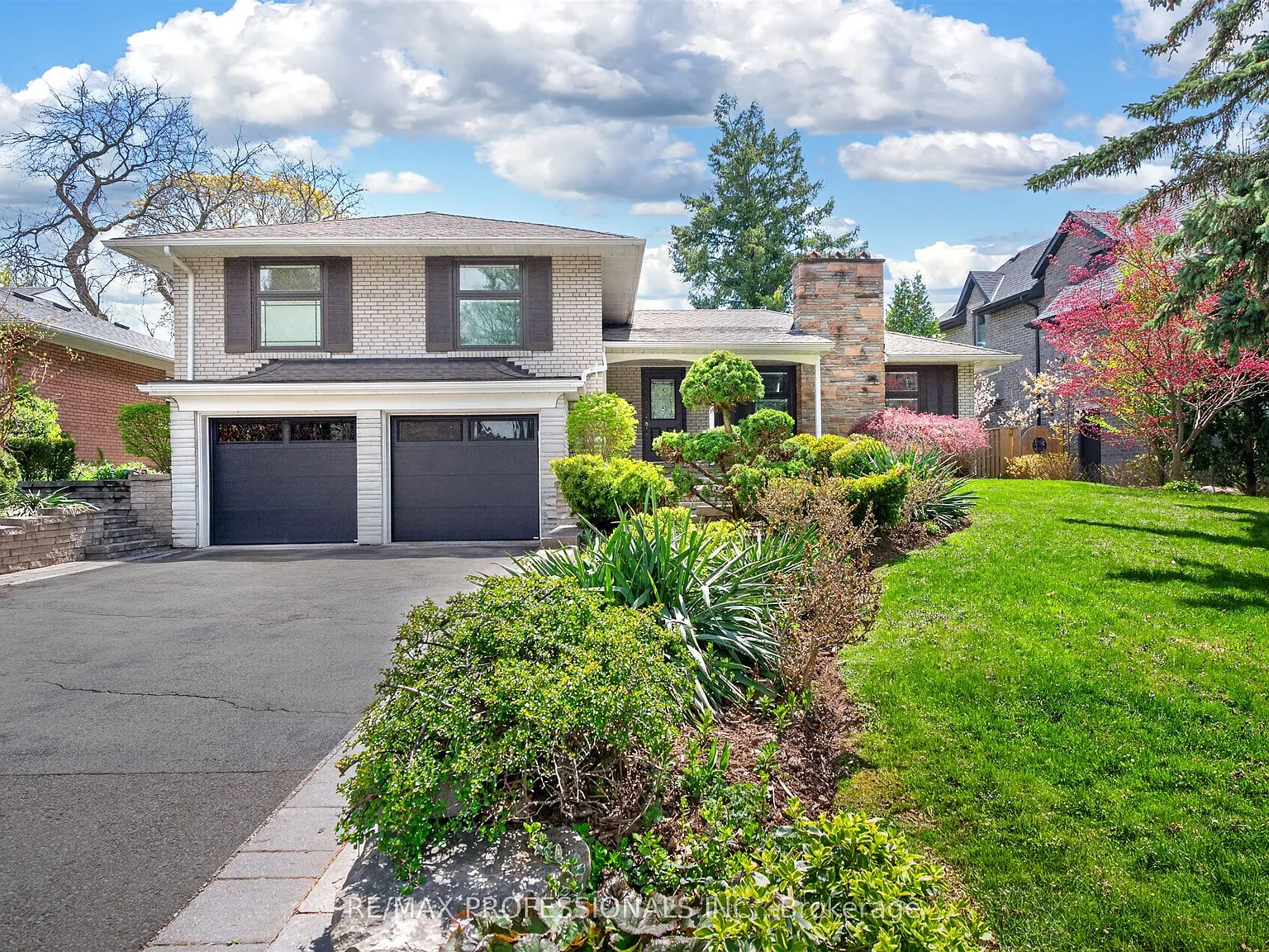 4 bed, $6,700 — Photo 1