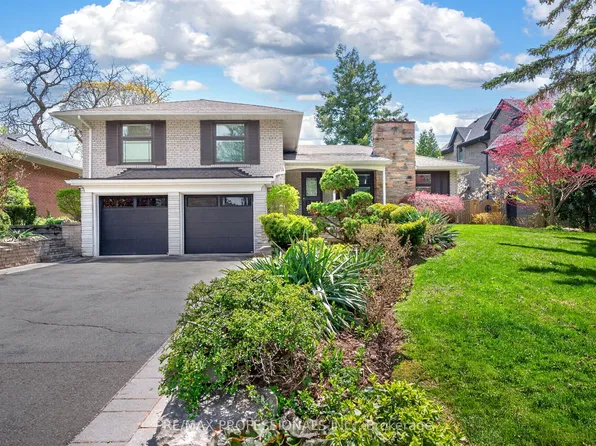 64 Ravensbourne Cres, Toronto, ON M9A 2A8