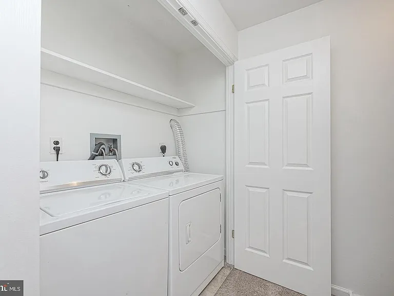 1051 Harbour Dr — Photo 18