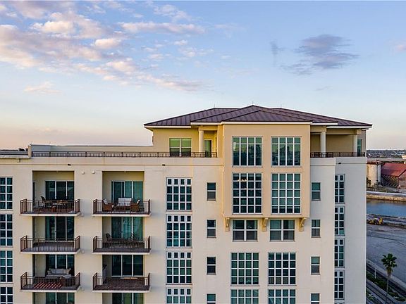 3rd image of 1238 E Kennedy Blvd Unit 1005
