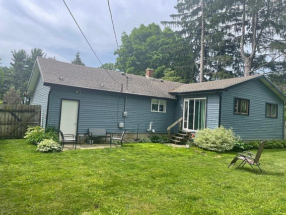 4th image of 2543 Lake Shore Dr