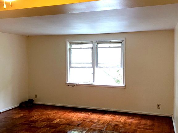 5th image of 3111 W 2nd St #2