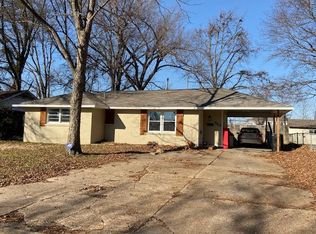 513 Balfour Rd, West Memphis, AR 72301