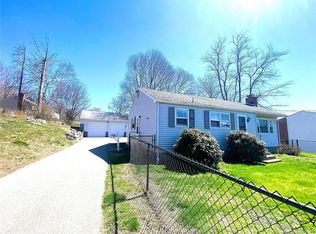 35 Starr Hill Rd, Groton, CT 06340