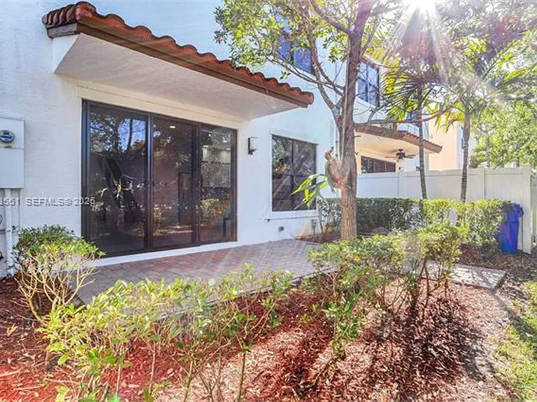 20919 NW 1st Dr #Townhouse 20919 — Photo 40
